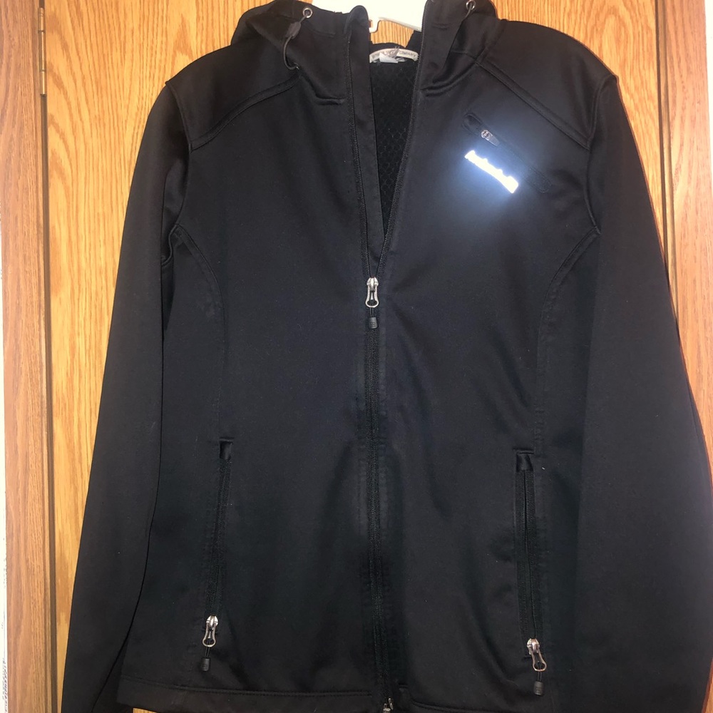 Black avalanche jacket zip up with pockets
